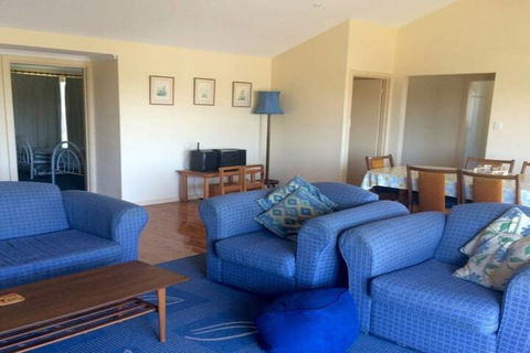 22 Broadbeach Drive - Accommodation Sunshine Coast 6