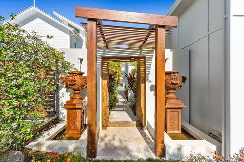 Ocean Pearl On Eclipse - Accommodation Sunshine Coast 1