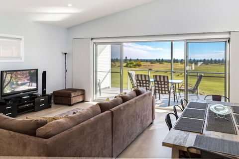 Time Away 50 Turnberry Drive - Accommodation Sunshine Coast 6