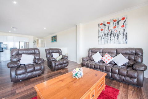 The Oasis 6 Turnberry Drive - Accommodation Sunshine Coast 7