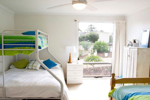 Stones Throw 26 River View Drive - Accommodation Sunshine Coast 5