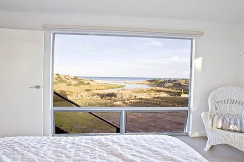 Stones Throw 26 River View Drive - Accommodation Sunshine Coast 3