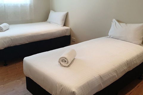 The Bay Apartment - Accommodation Sunshine Coast 4