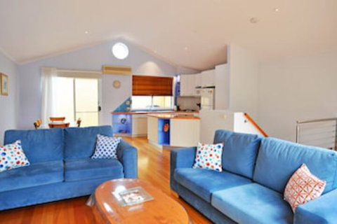 THE Sails 8 Linen Included Central Location - Accommodation Sunshine Coast 0
