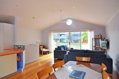 THE Sails 8 Linen Included Central Location - Accommodation Sunshine Coast 4