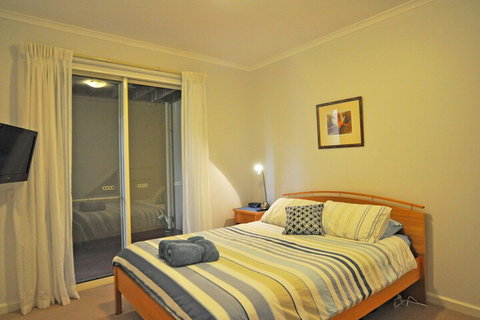 THE Sails 8 Linen Included Central Location - Accommodation Sunshine Coast 3