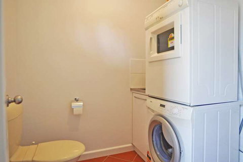 THE Sails 8 Linen Included Central Location - Accommodation Sunshine Coast 5
