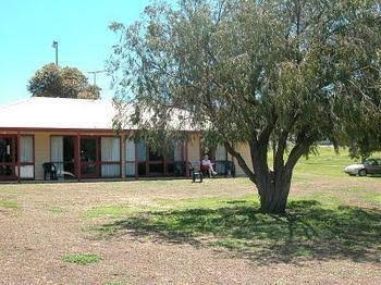 Portarlington Holiday Units & Pool - Accommodation Sunshine Coast 4
