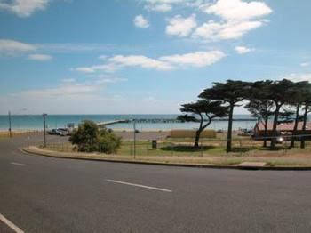 Portarlington Holiday Units & Pool - Accommodation Sunshine Coast 0