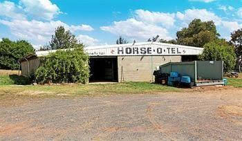 Tarcutta Halfway Motor Inn - Accommodation Sunshine Coast 3