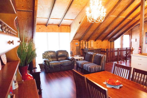 Barossa Barn Bed & Breakfast - Accommodation Sunshine Coast 4