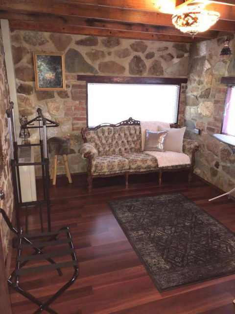 Barossa Barn Bed & Breakfast - Accommodation Sunshine Coast 1