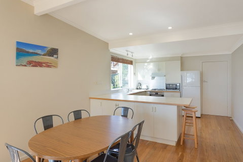Surfside - Accommodation Sunshine Coast 4
