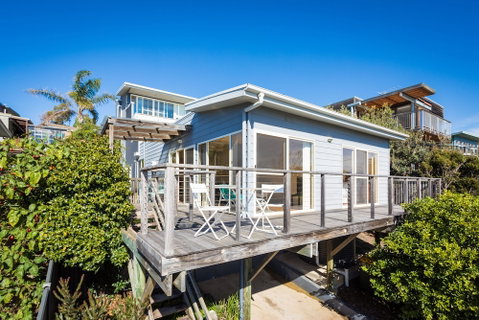 Surfside - Accommodation Sunshine Coast 0