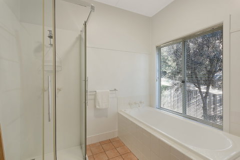 Surfside - Accommodation Sunshine Coast 5