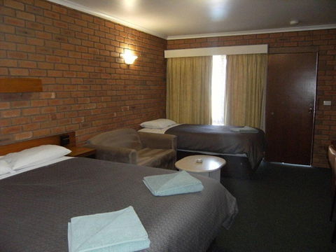 Regency Court Motel - Accommodation Sunshine Coast 4
