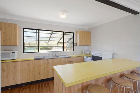 74 Ocean Parade - Accommodation Sunshine Coast 7