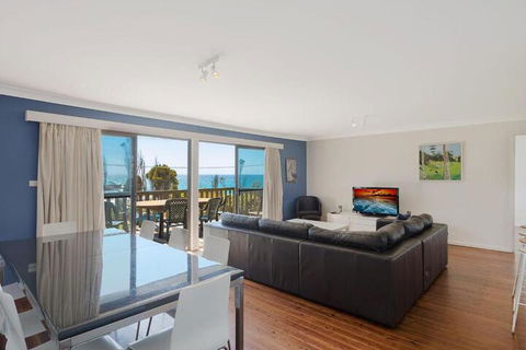74 Ocean Parade - Accommodation Sunshine Coast 5
