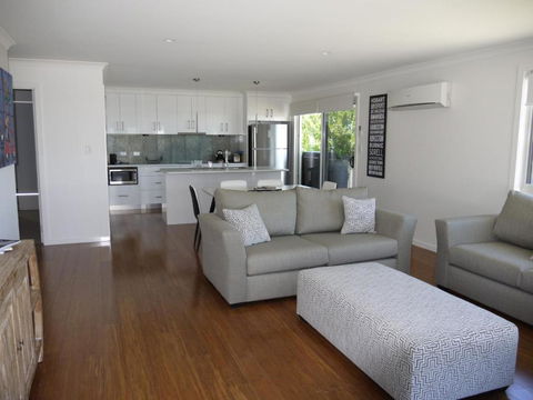 Westwood Villas Bridport - Accommodation Sunshine Coast 4