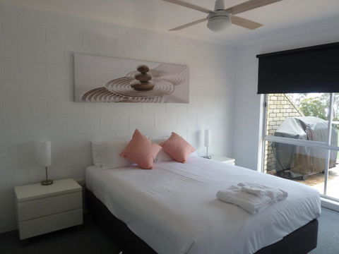 Central Luxury With Fabulous Views - Accommodation Sunshine Coast 1