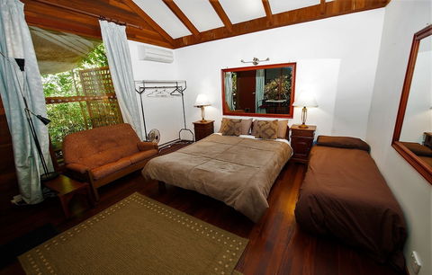 The Black Cockatoo Nannup - Accommodation Sunshine Coast 5
