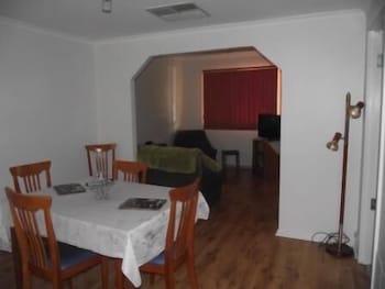 Aly's Cottage - Accommodation Sunshine Coast 1
