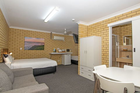 Coast Inn Motel - Accommodation Sunshine Coast 7
