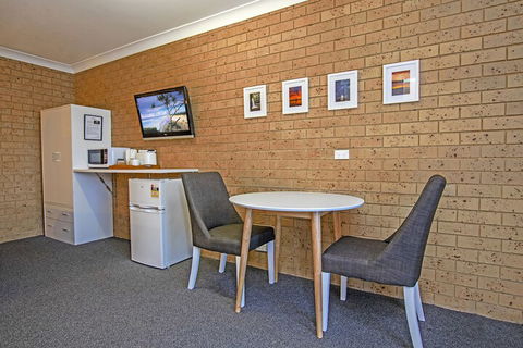 Coast Inn Motel - Accommodation Sunshine Coast 3