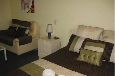 Twin Pines Motel - Accommodation Sunshine Coast 4