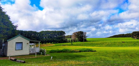 Twelve Apostles Motel & Country Retreat - Accommodation Sunshine Coast 0