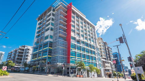 South Central - Accommodation Sunshine Coast 0