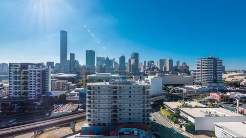 South Central - Accommodation Sunshine Coast 2