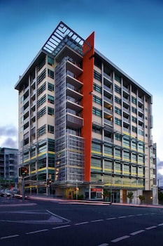 South Central - Accommodation Sunshine Coast 4