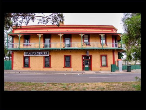 Pampas Motel - Accommodation Sunshine Coast 1