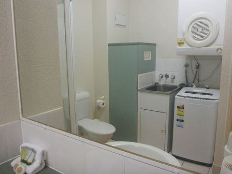 Palm Cove Tropic Apartments - Accommodation Sunshine Coast 2