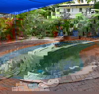 Coconut Grove Holiday Apartments - Accommodation Sunshine Coast