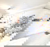 Manly Waves Hotel - Accommodation Sunshine Coast