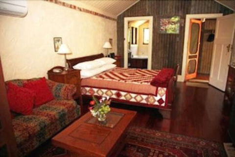 Fawkes House Country Spa Retreat - Accommodation Sunshine Coast 6