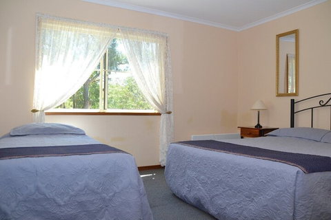 Avoca Cottages - Accommodation Sunshine Coast 2