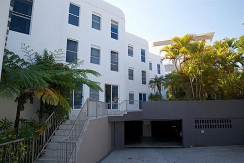 Arc Resort - Accommodation Sunshine Coast 1