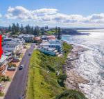Avalon 1 overlooking beautiful Convent Beach - Accommodation Sunshine Coast