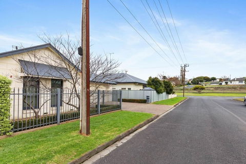 Domain Two Apartment - Accommodation Sunshine Coast 1