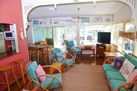 Longboard 1 Hill Street - Accommodation Sunshine Coast 2