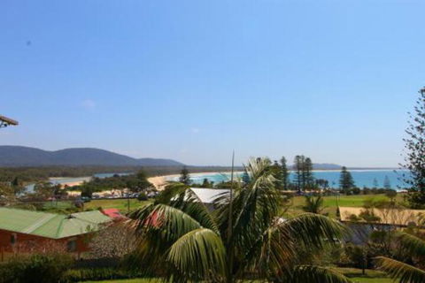 Endless Summer 12 Stewart Street - Accommodation Sunshine Coast 0