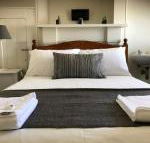 Cornwall Hotel - Accommodation Sunshine Coast