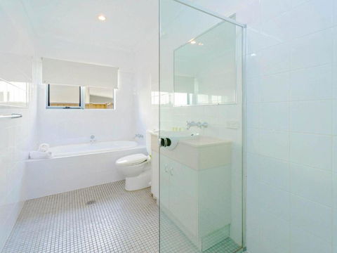 Angourie Blue 4 Close To Surfing Beaches & National Park - Accommodation Sunshine Coast 2
