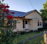Cottage on Main - Accommodation Sunshine Coast