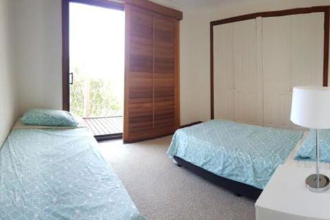 Million Dollar Views To Gold Coast - Accommodation Sunshine Coast 3