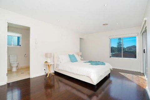Perfect Beach Front Duplex The Entrance North - Accommodation Sunshine Coast 3