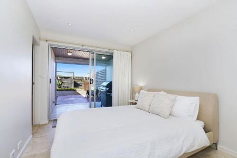 Perfect Beach Front Duplex The Entrance North - Accommodation Sunshine Coast 2